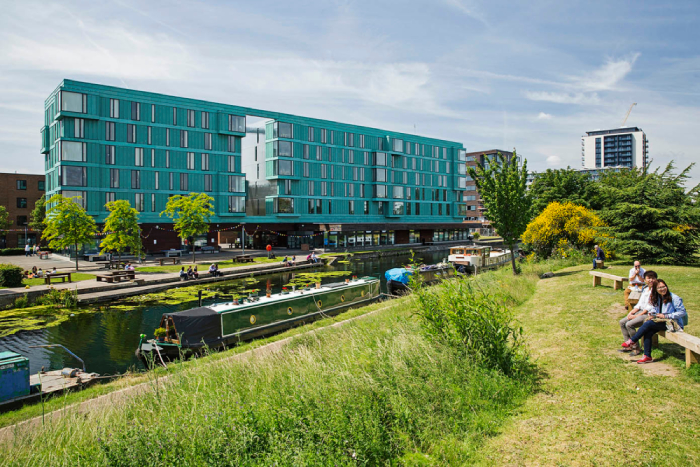 An image of Queen Mary building in the sun