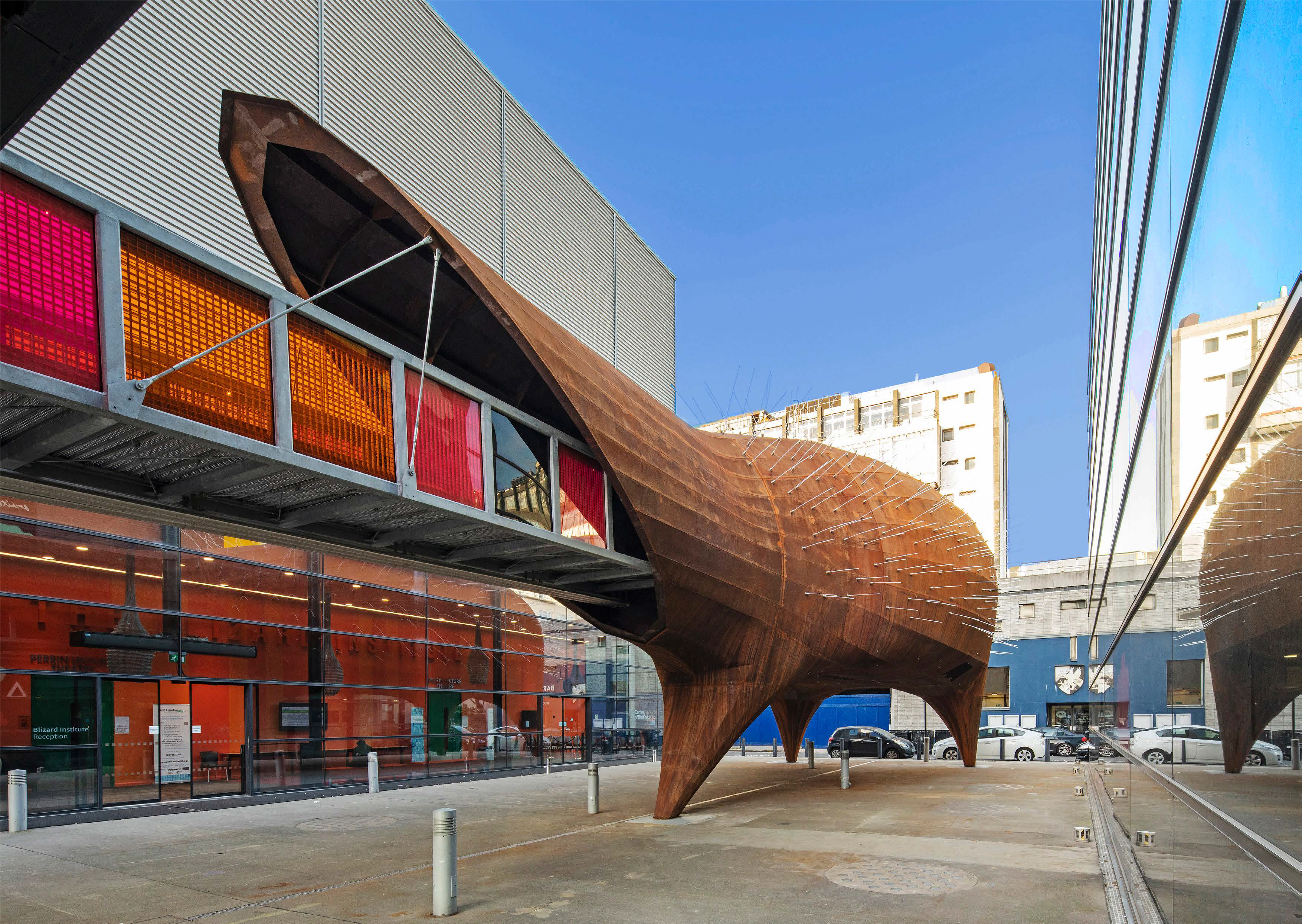 Neuron Pod and Blizard Buildings at Whitechapel campus