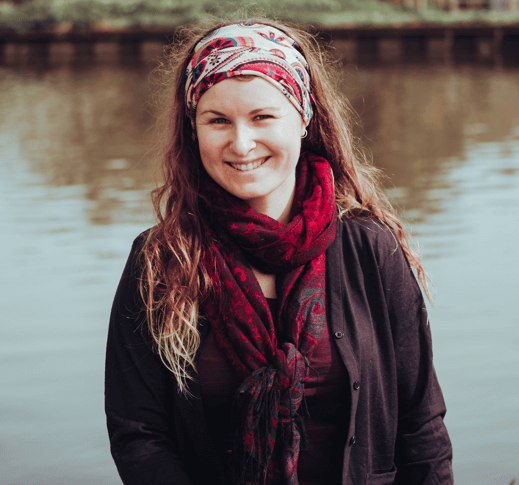 Headshot of alumna Arielle Nylander