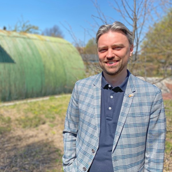 Headshot of alumnus, Dr John Goodyear