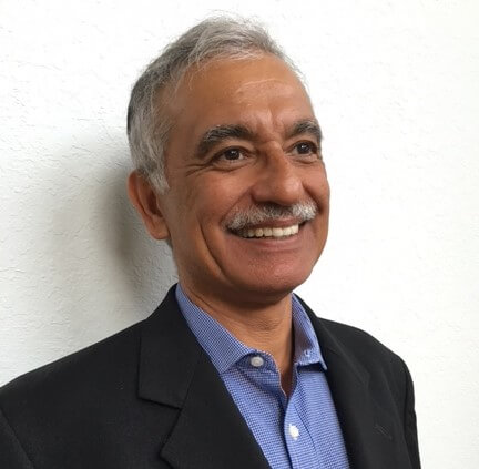 Headshot of alumnus Peter Atwal smiling