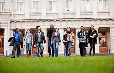 QMUL students on campus