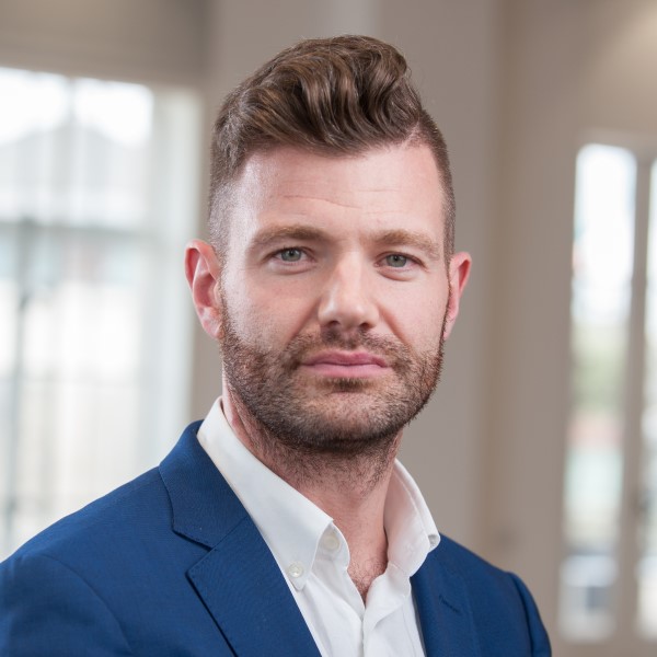 Headshot of alumnus, Daniel Robson