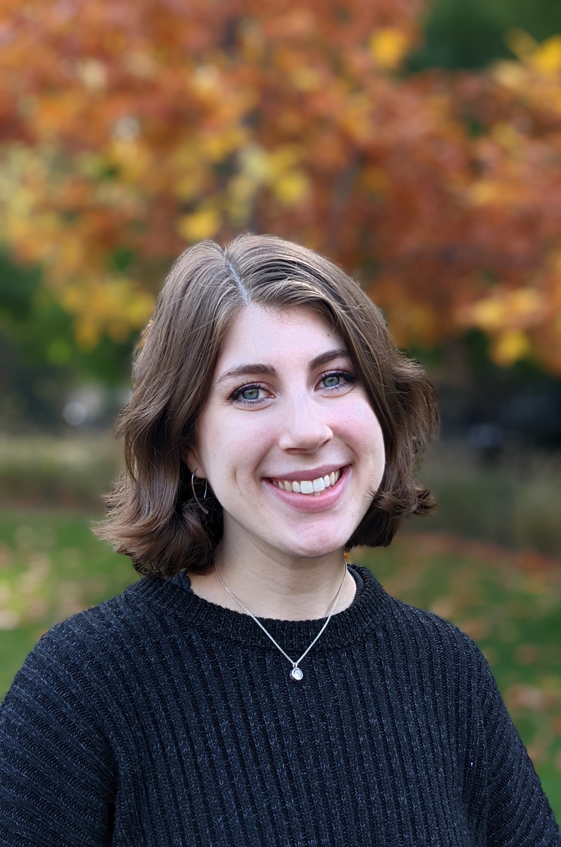 A headshot of Jess Göbel