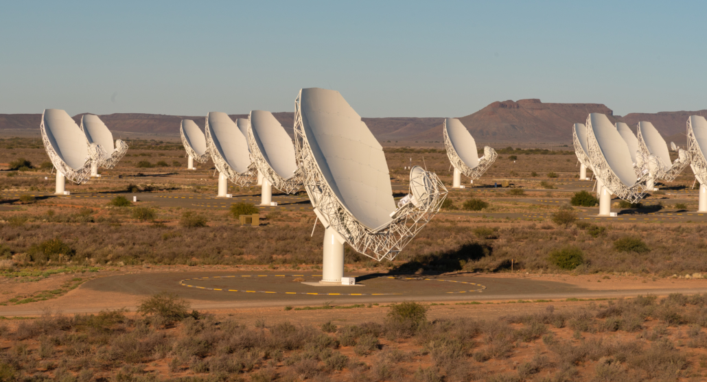 The MeerKAT radio telescope. Courtesy: SARAO.